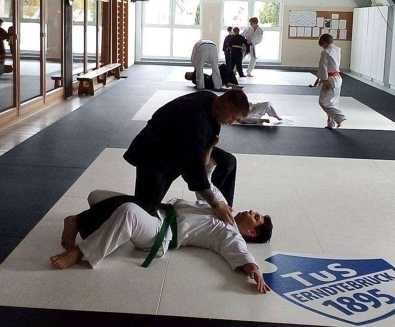 Anti-Terror Streetfight